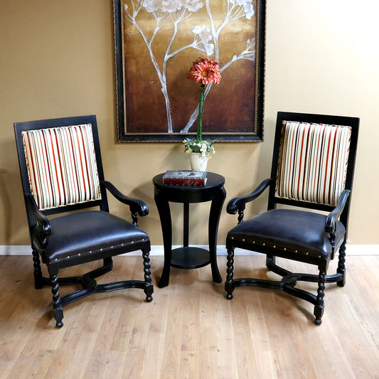 Twister Traditional Arm Chair with Accent Table